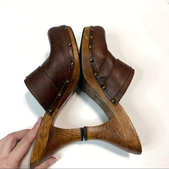 MIA Brown Leather Wooden Heel Mule Clogs Size 7 - Picture 7 of 8
